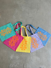 Charger l'image dans la galerie, Tote bag AW25 - collection "Lily"